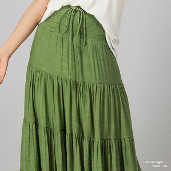 โค๏ธLAST 3! Smock Waist Drawstring Tiered Maxi Skirt - Picture 6 of 6